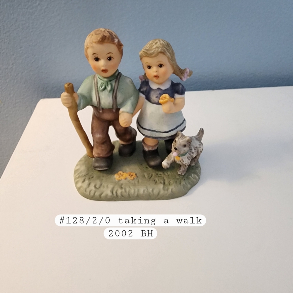 Hummel Charming Figurine with Boy and Girl - Multicolor